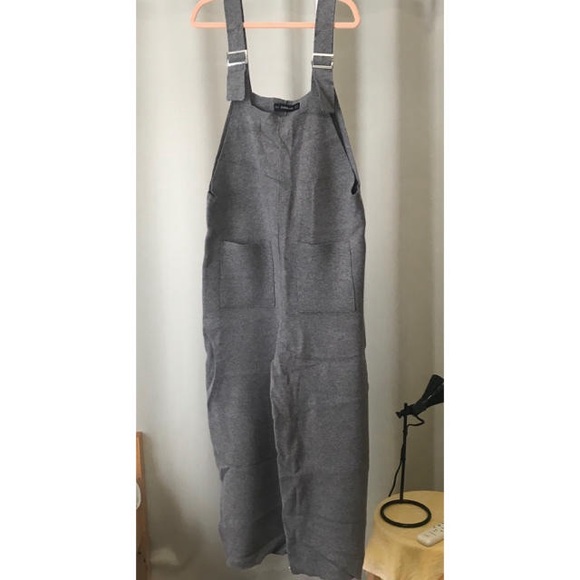 Knit Zara Jumpsuit - Picture 4 of 6